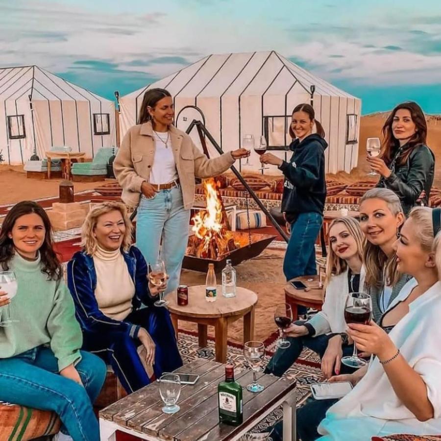 Отель Family Luxury Glamping Мерзуга Экстерьер фото