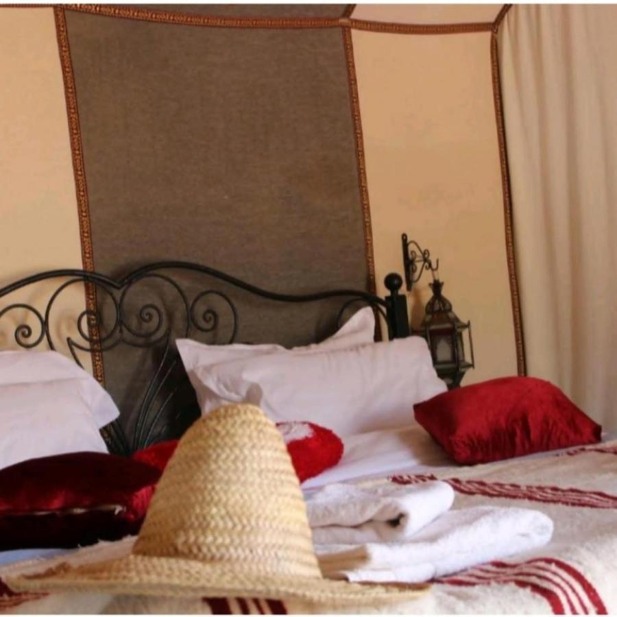 Отель Family Luxury Glamping Мерзуга Экстерьер фото