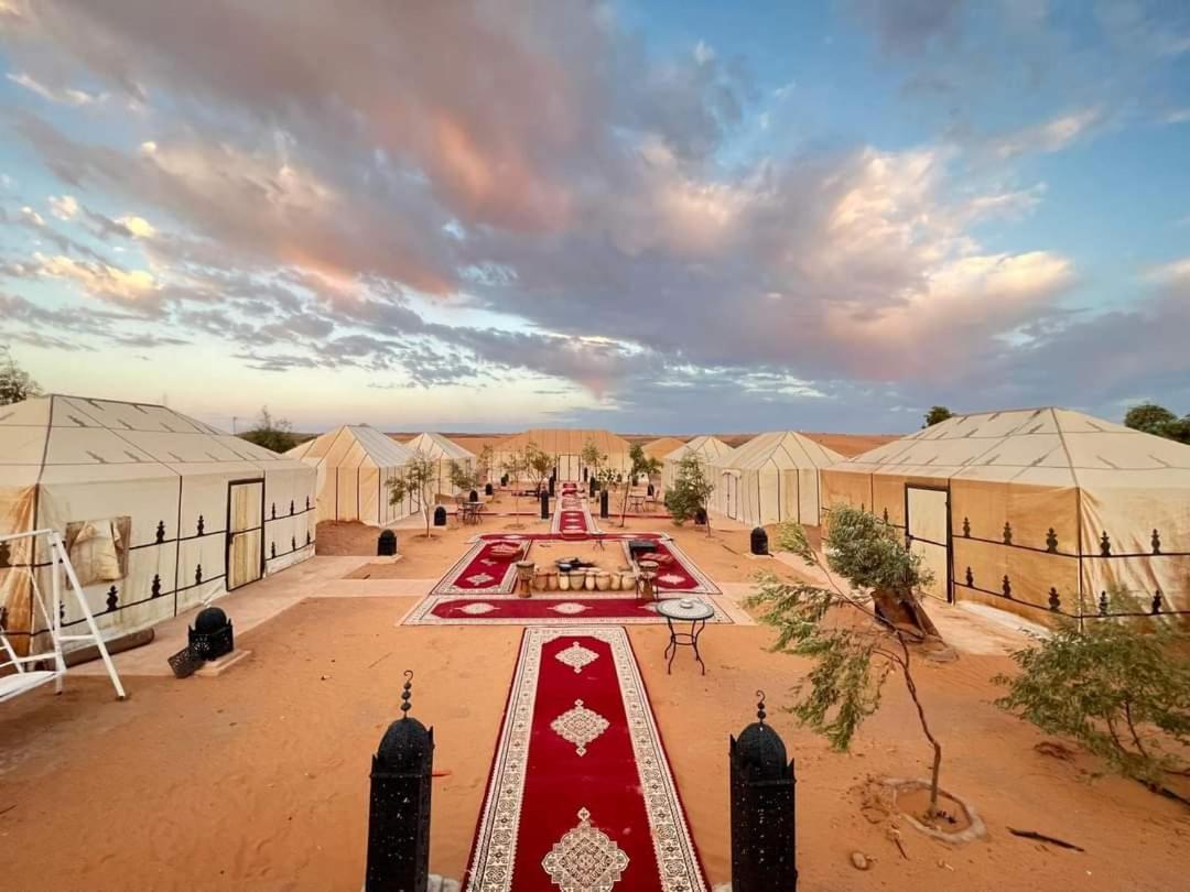 Отель Family Luxury Glamping Мерзуга Экстерьер фото
